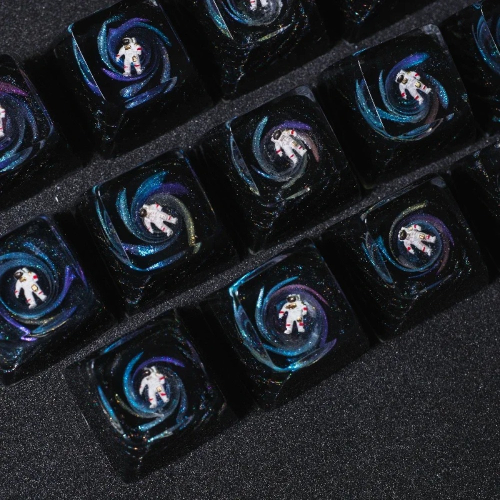 Gaming Accessories Korea - Artisan Keycap astronot topi kunci Resin,